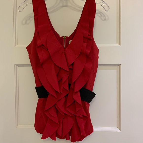 Women’s Top - Picture 1 of 3